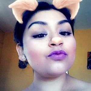 Meet your Posher, Claudia